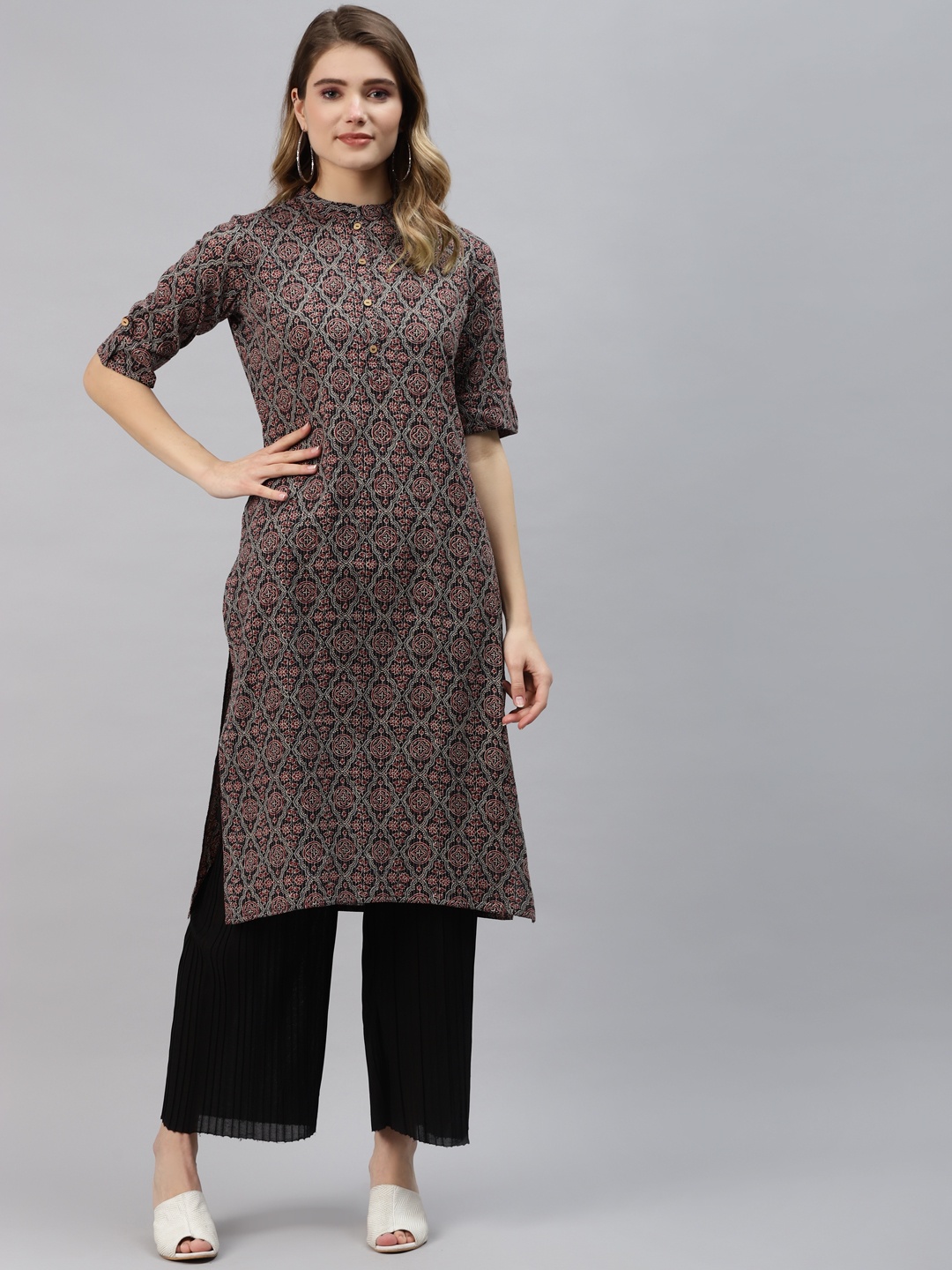 

Divena Women Black & Maroon Ethnic Motifs Printed Cotton Kurta