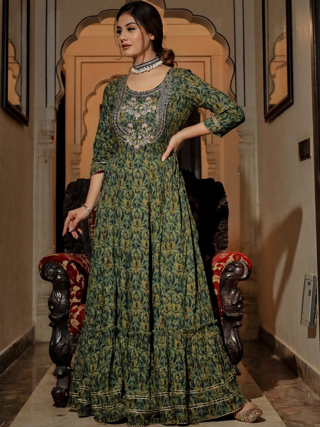 

Divena Women Green Ethnic Motifs Printed Mirror Work Anarkali Kurta