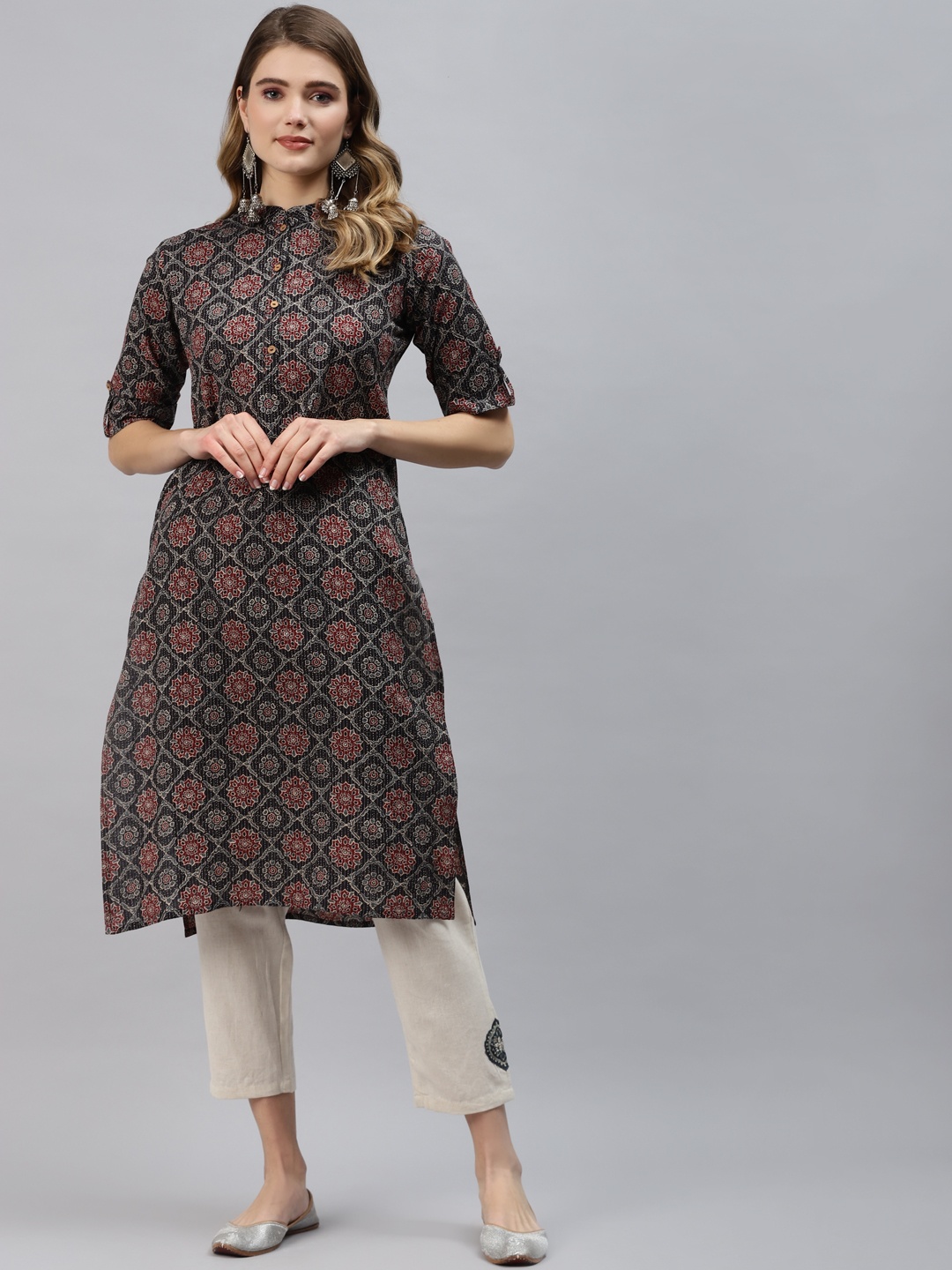 

Divena Women Black & Maroon Ethnic Motifs Printed Cotton Kurta