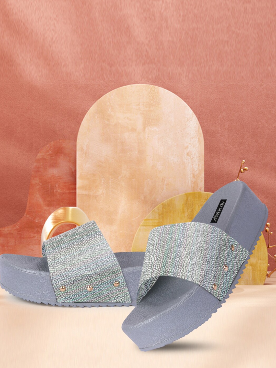 

Alishtezia Women Grey Sliders
