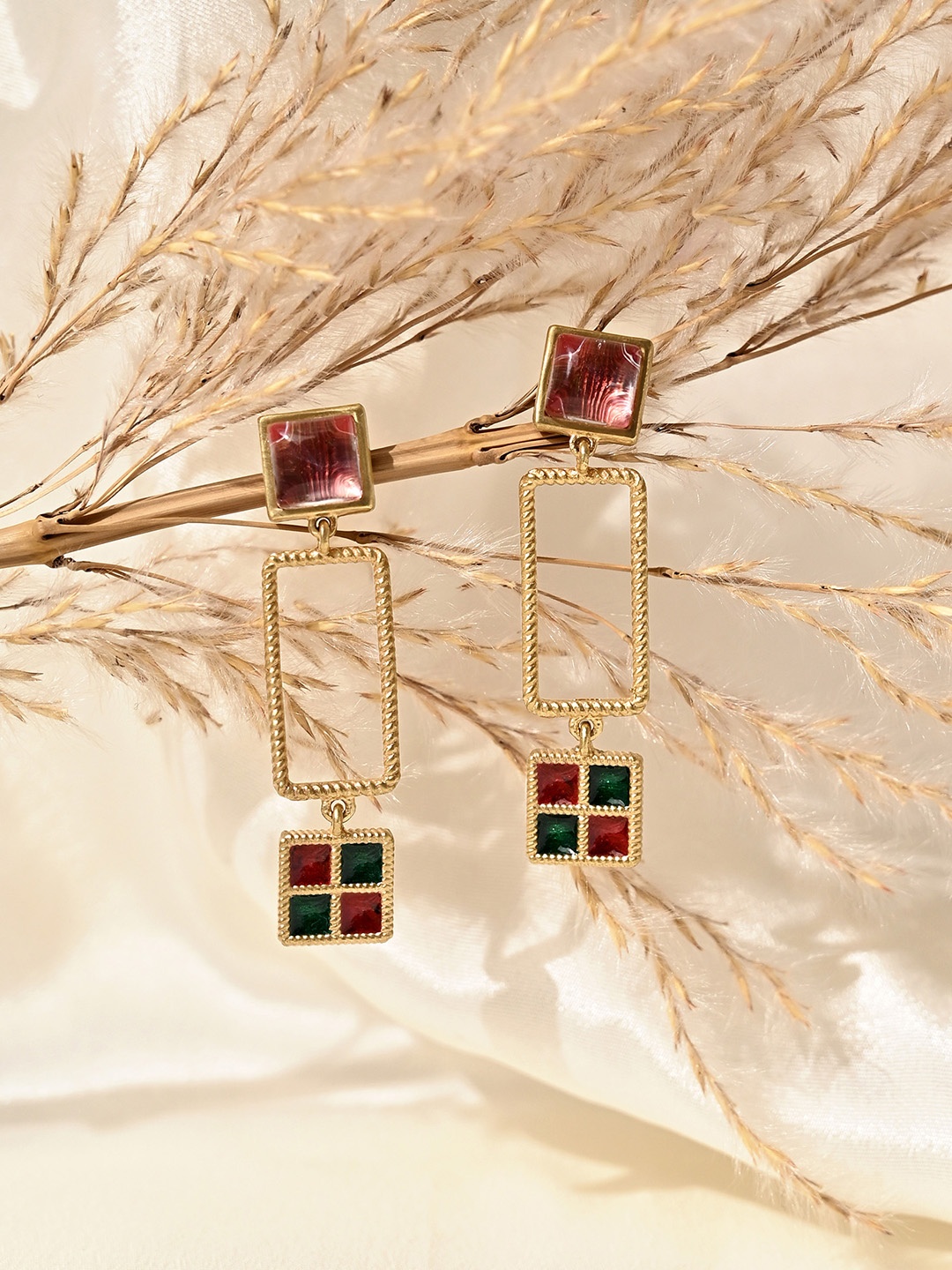 

Mikoto by FableStreet Gold-Toned Geometric Drop Earrings