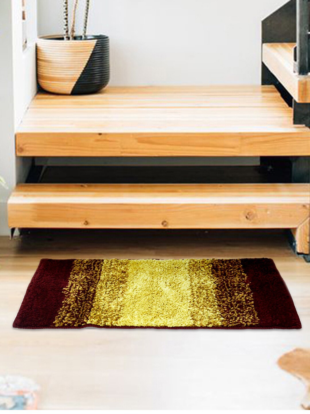 

Divine Casa Set of 2 Solid Rectangular Anti-Skid Doormats, Maroon