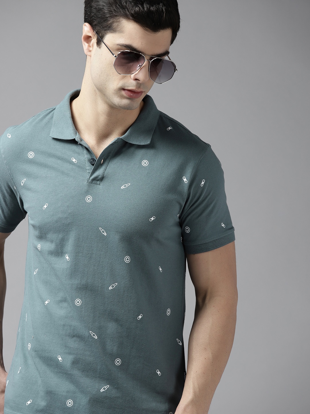 

Roadster Men Green & White Printed Pure Cotton T-shirt