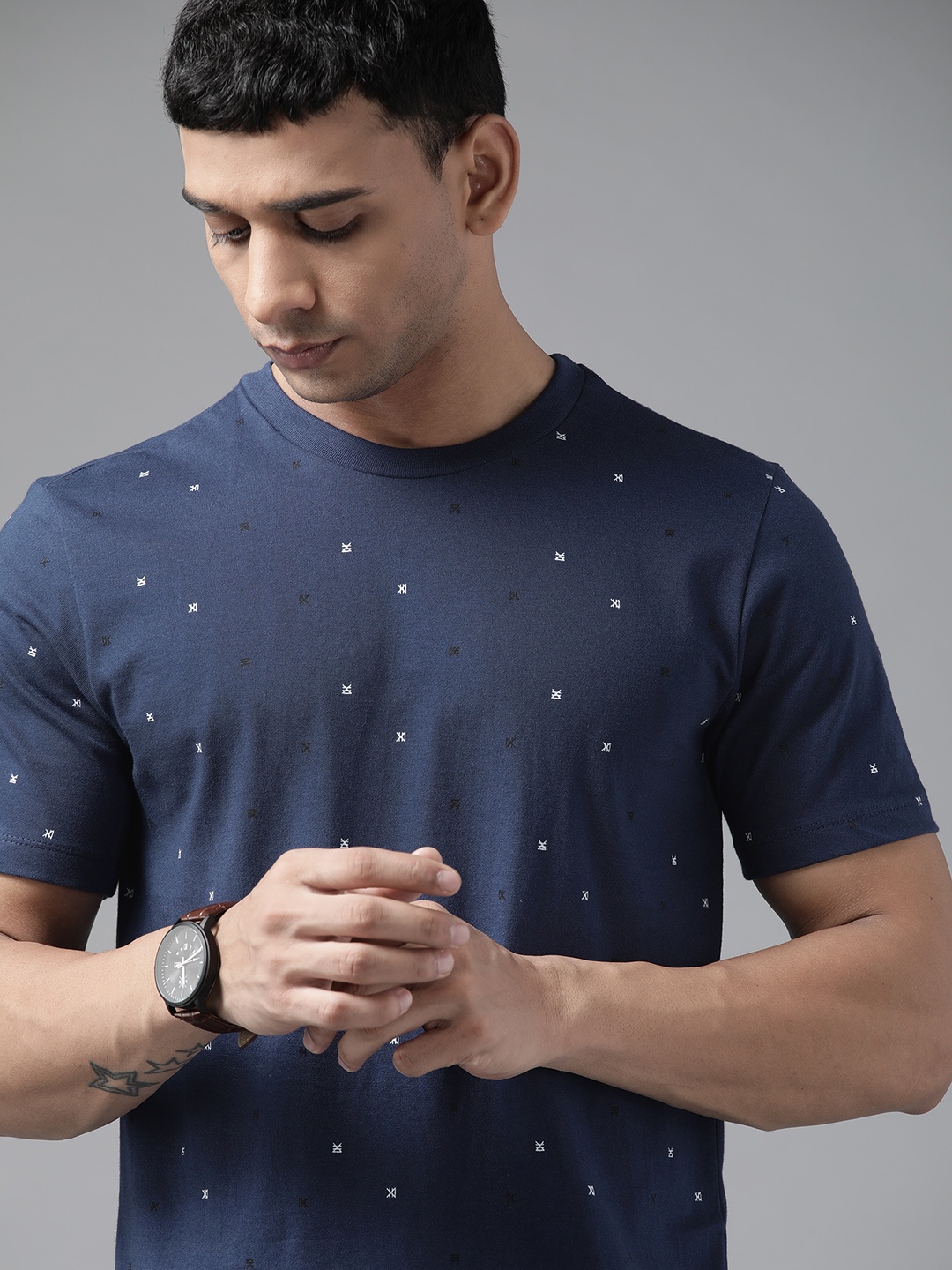 

Roadster Men Navy Blue & White Pure Cotton Printed T-shirt
