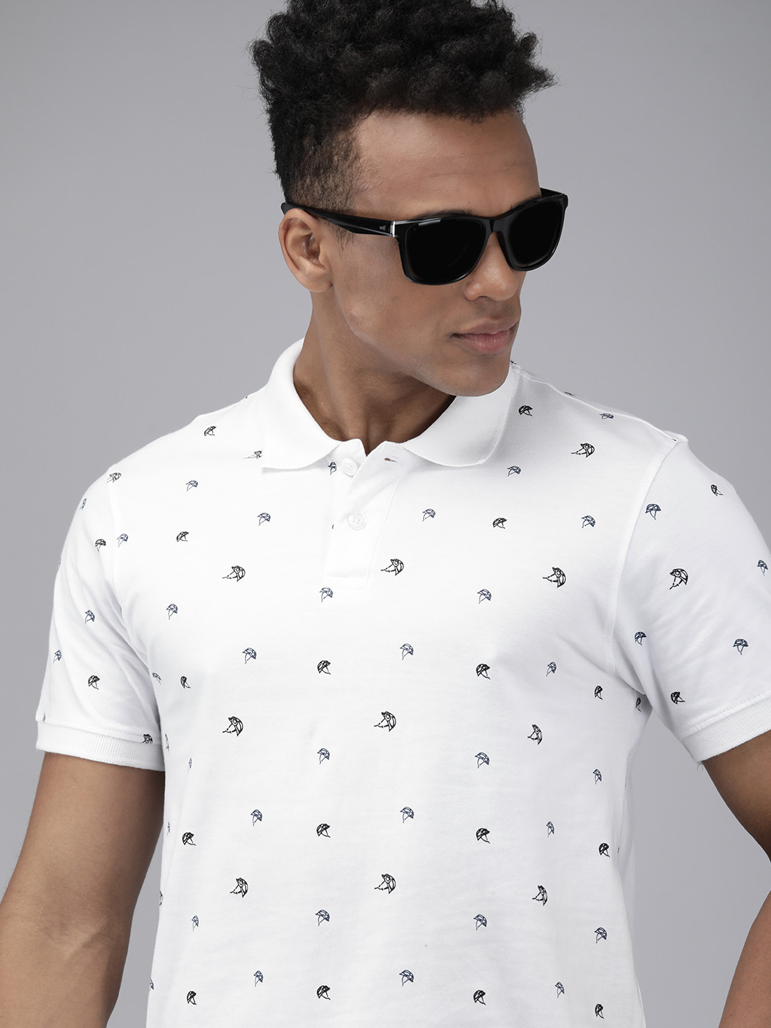 

Roadster Men White Conversational Printed Pure Cotton Casual T-shirt