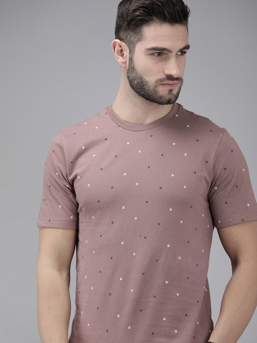 

Roadster Men Mauve Conversational Printed Pure Cotton Casual T-shirt