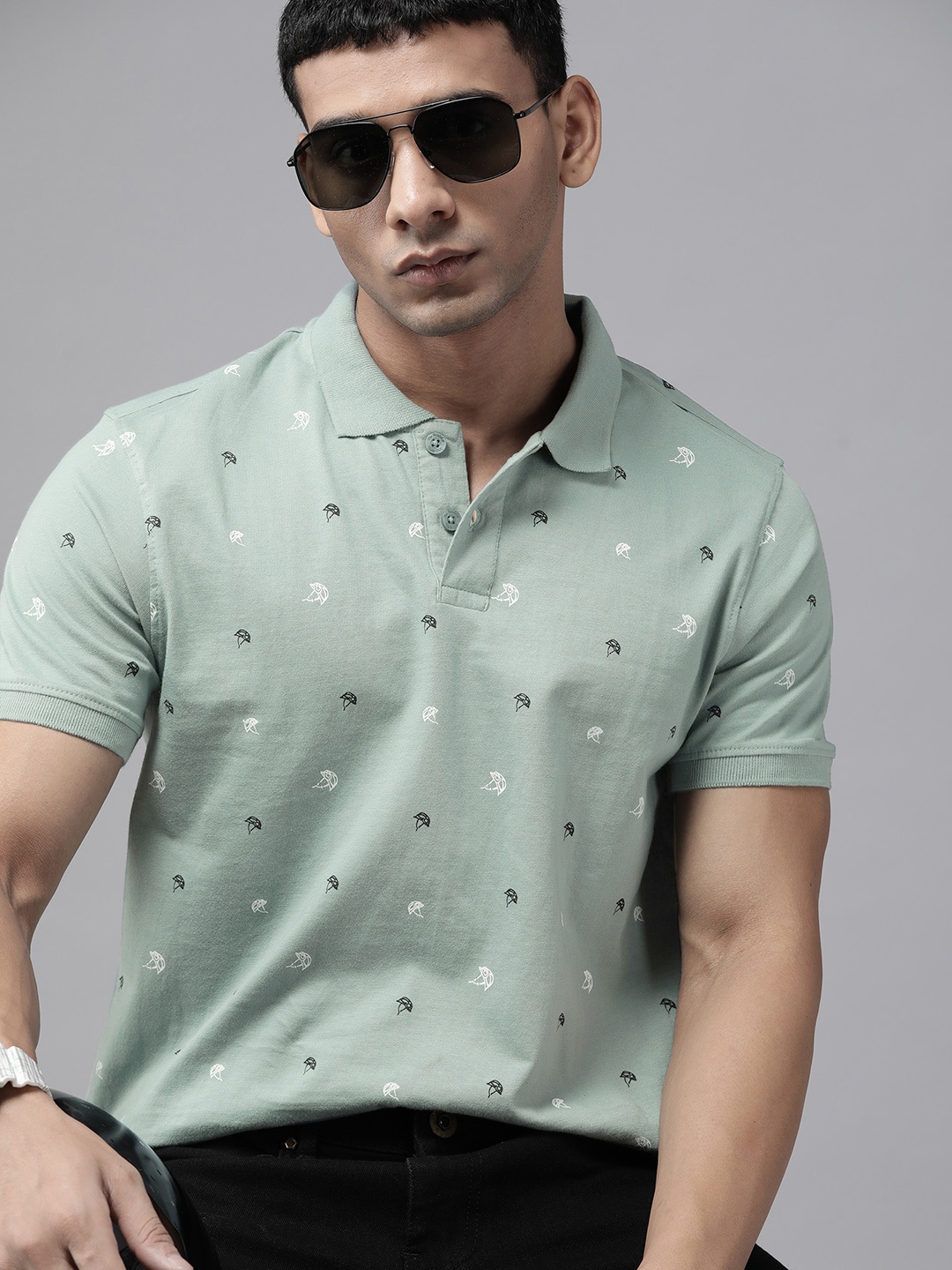 

Roadster Men Green & White Printed Polo Collar Pure Cotton T-shirt