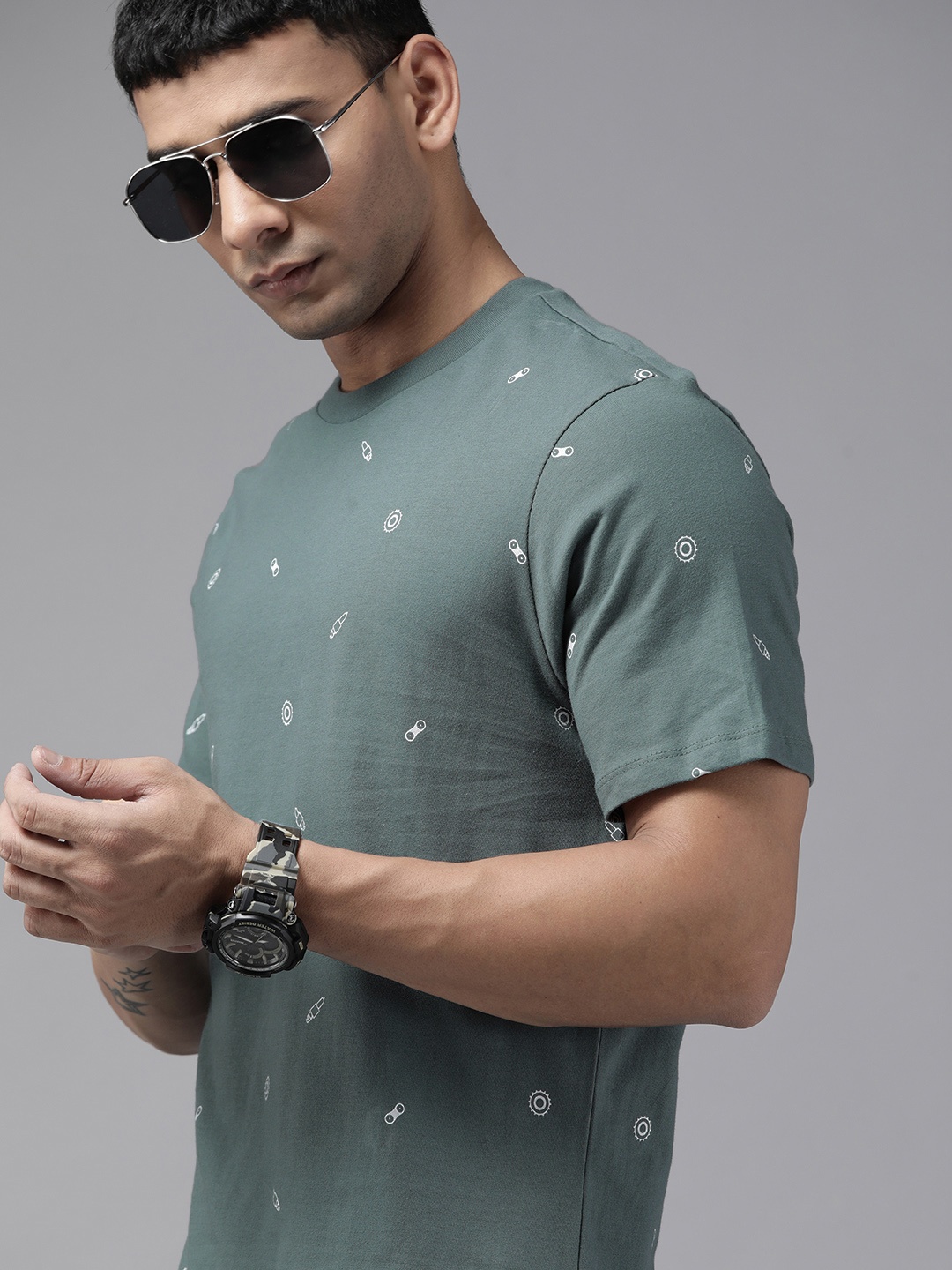 

Roadster Men Teal Green & White Printed Pure Cotton T-shirt