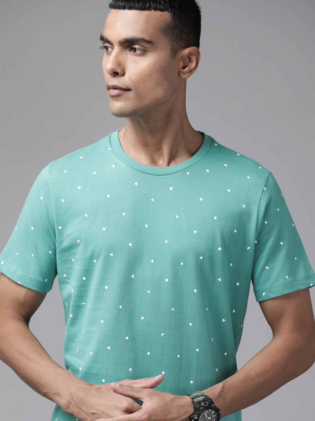 

Roadster Men Blue & White Printed Pure Cotton T-shirt