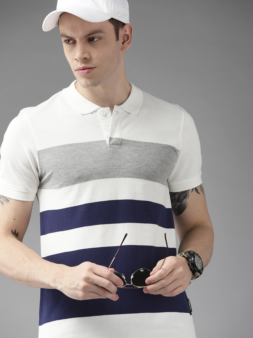 

Roadster Men White & Navy Blue Colourblocked Polo Collar T-shirt