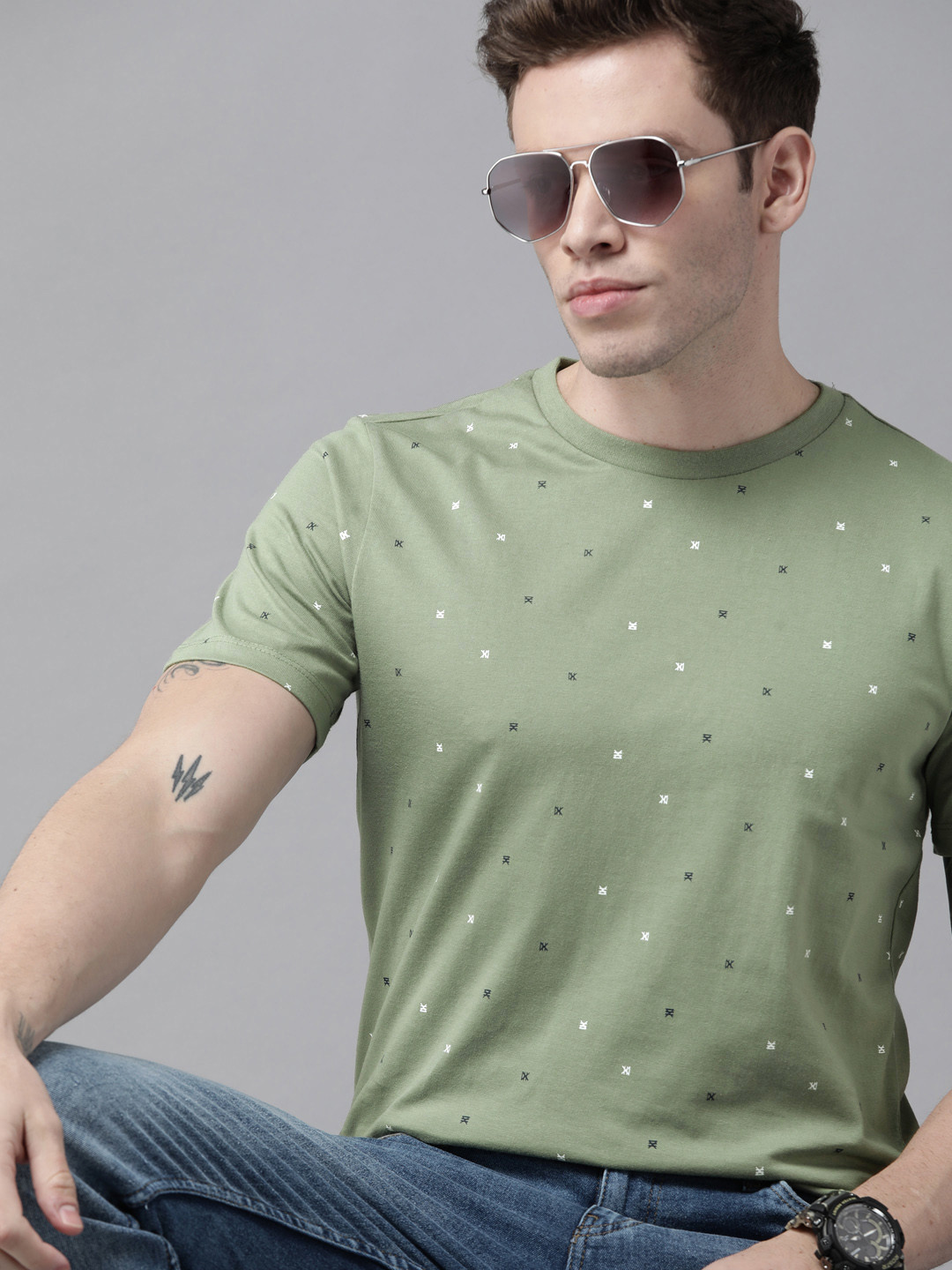 

Roadster Men Green & White Printed Pure Cotton T-shirt