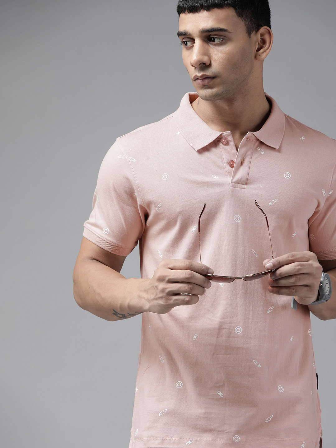 

Roadster Men Dusty Pink & White Conversational Print Polo Collar Pure Cotton T-shirt