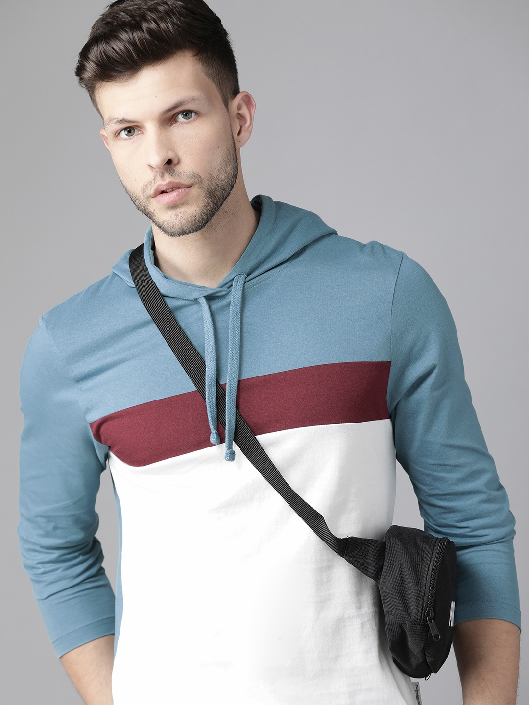 

Roadster Men Blue & White Colourblocked Pure Cotton T-shirt