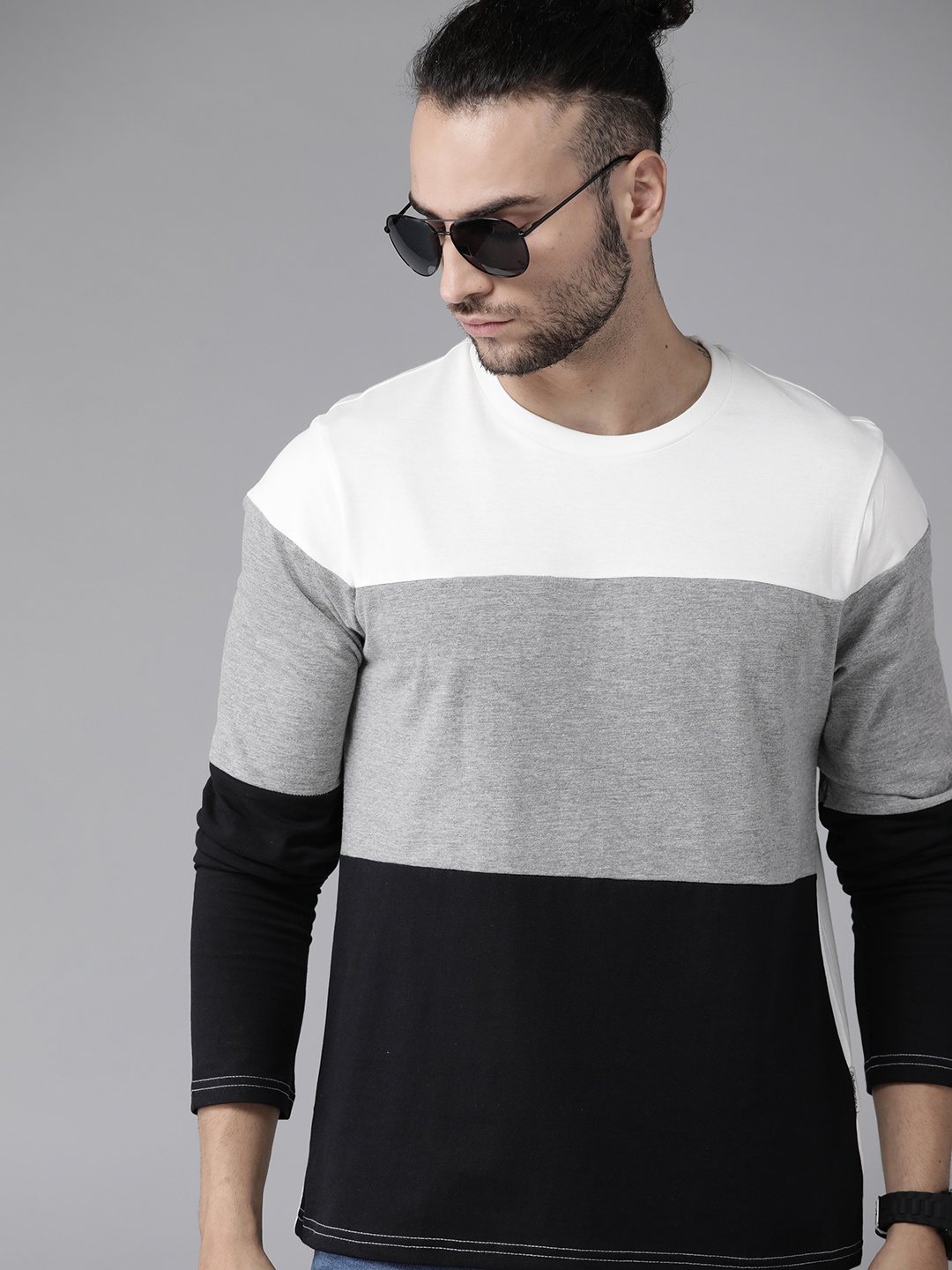 

Roadster Men Black & Grey Melange Colourblocked Pure Cotton T-shirt