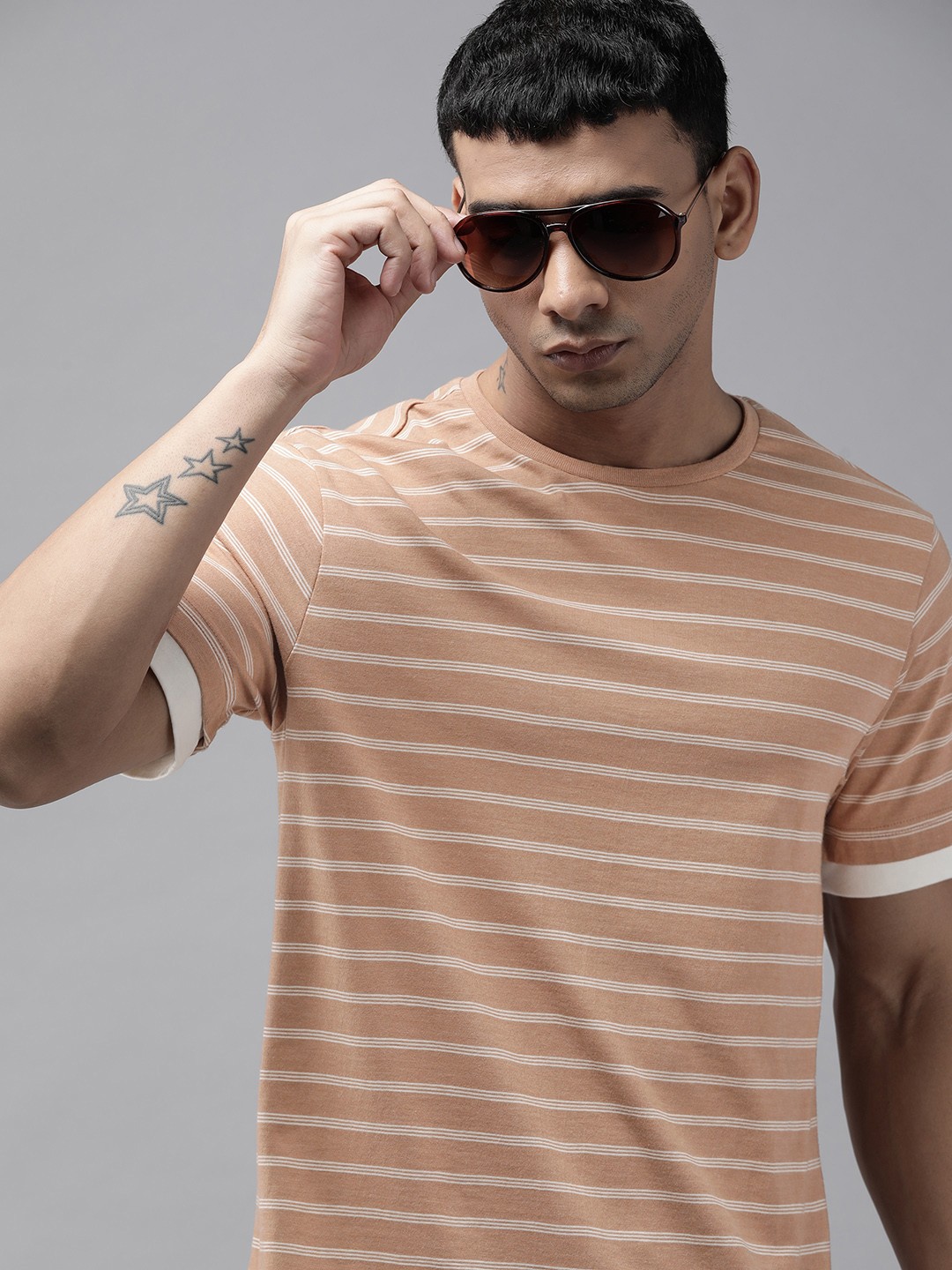 

Roadster Men Brown & Cream-Coloured Striped Pure Cotton T-shirt