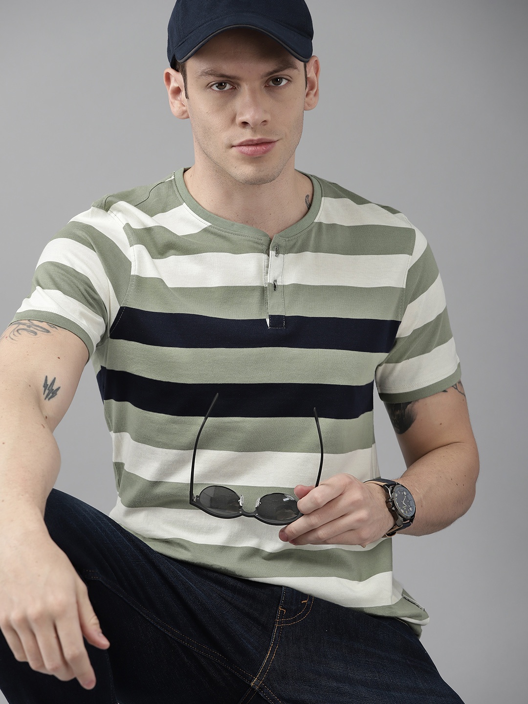

Roadster Men Cream-Coloured & Green Pure Cotton Henley Neck Striped T-shirt