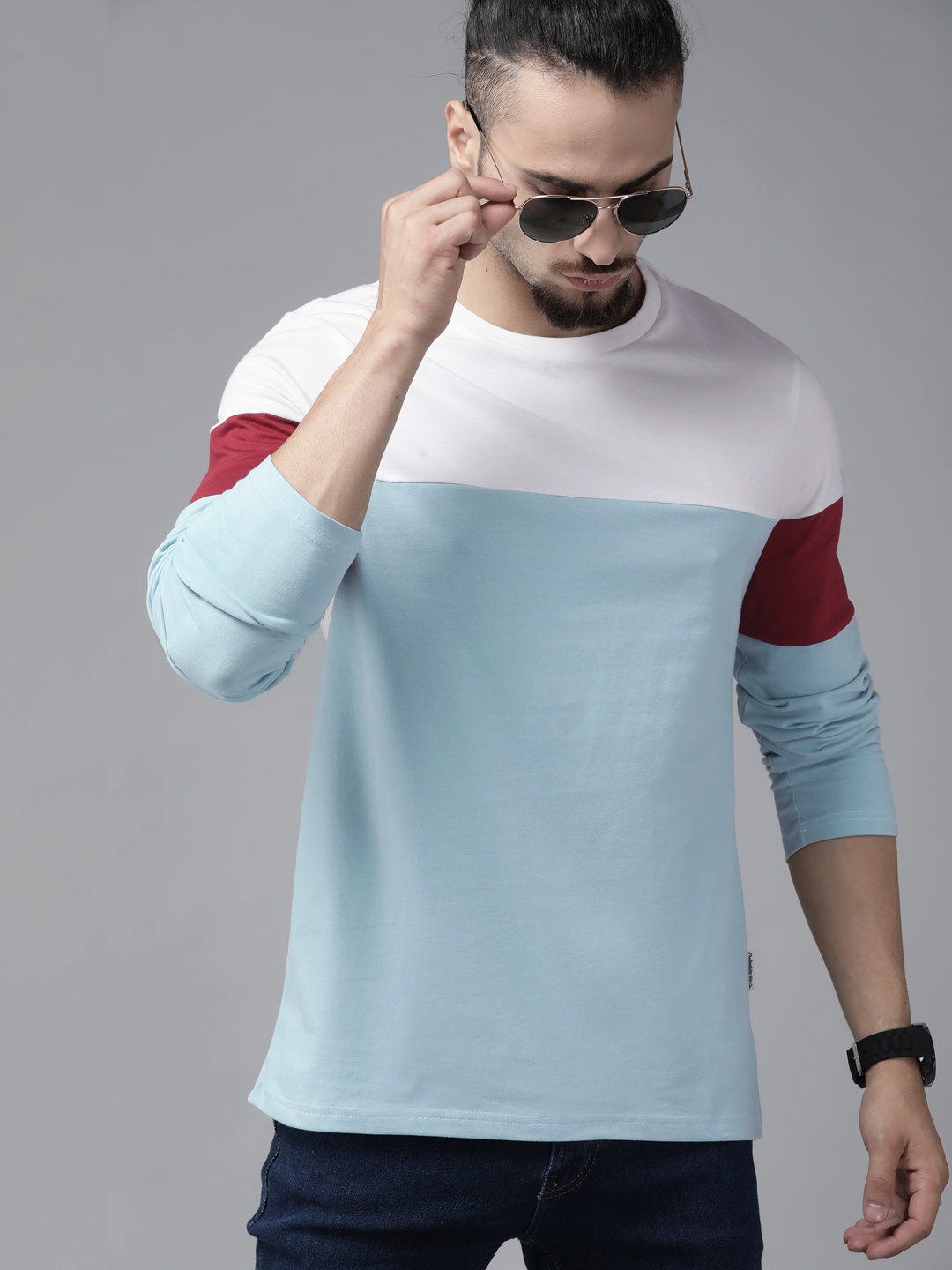 

Roadster Men Blue & White Colourblocked Pure Cotton T-shirt