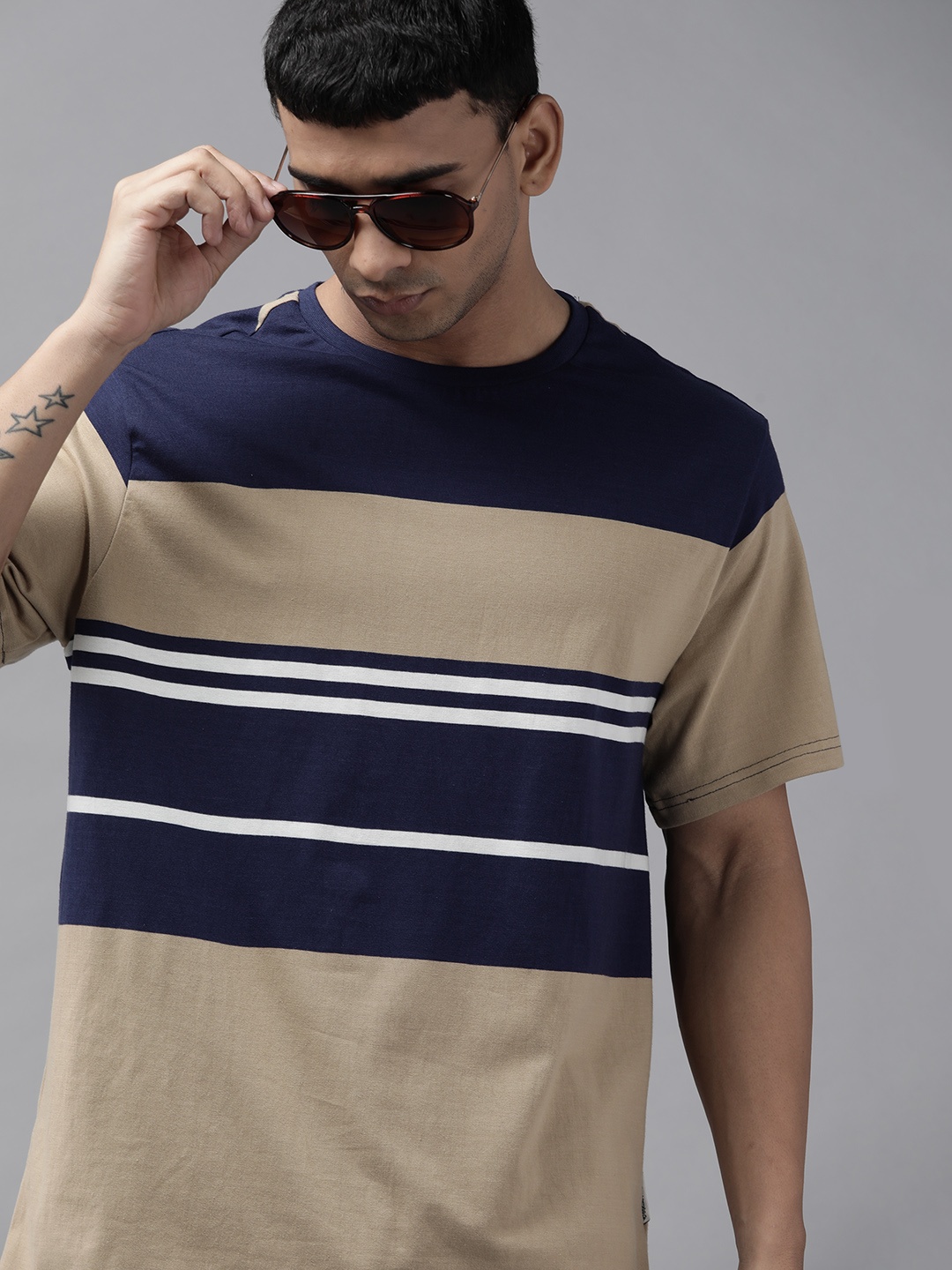 

Roadster Men Beige & Navy Blue Striped Pure Cotton T-shirt