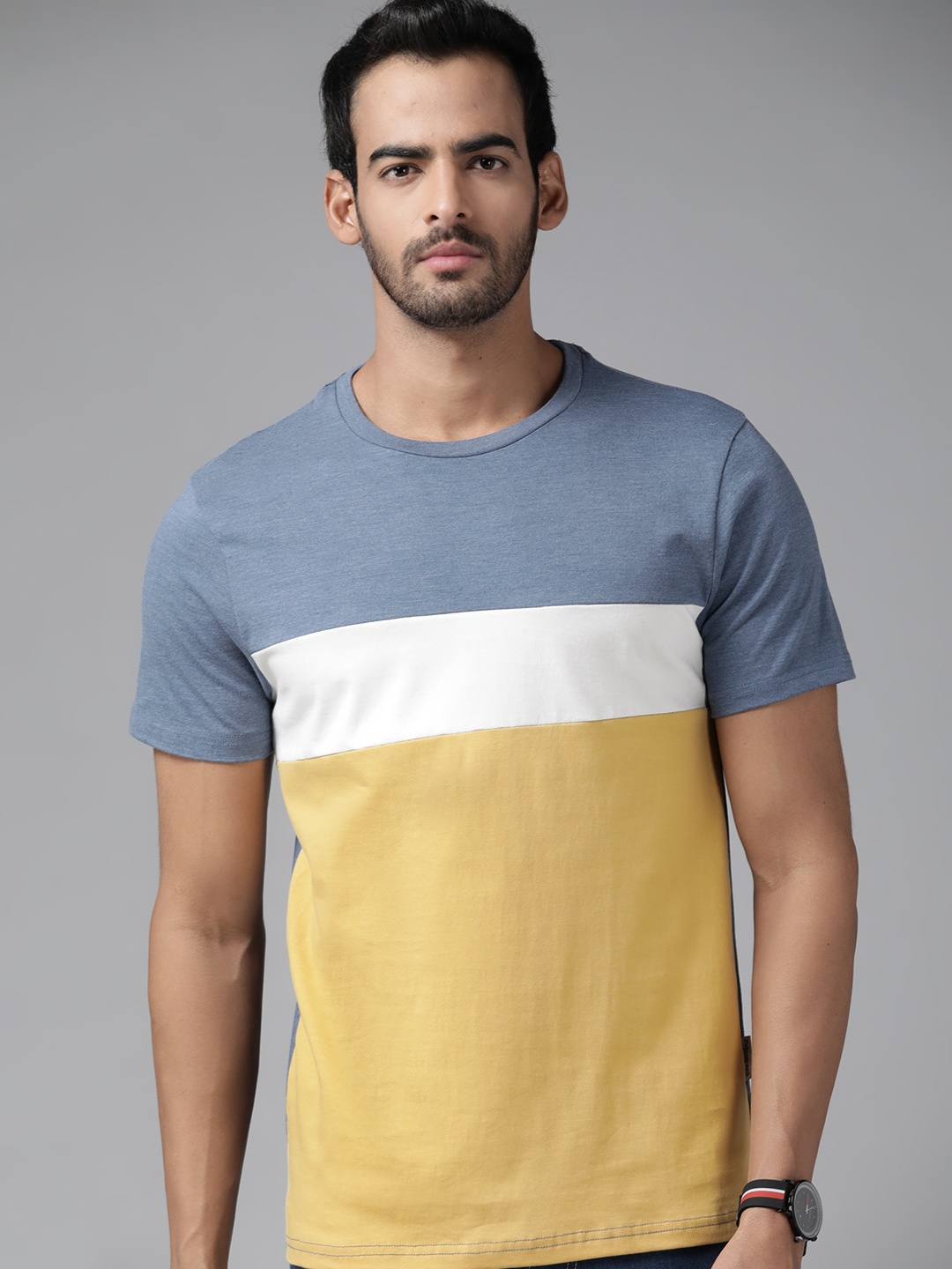 

Roadster Men Blue & Mustard Yellow Colourblocked Pure Cotton T-shirt