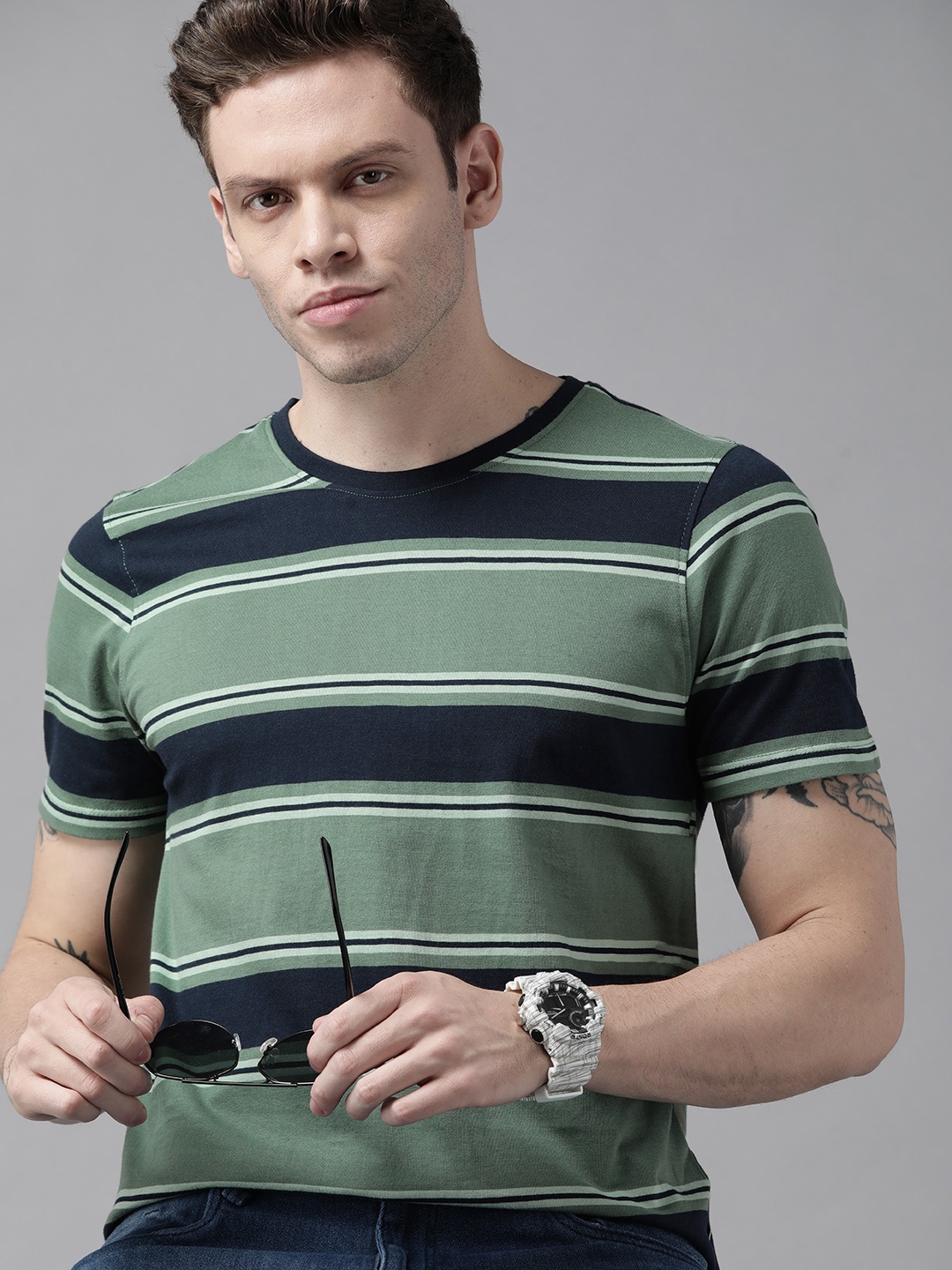 

Roadster Men Green & Navy Blue Striped Pure Cotton T-shirt
