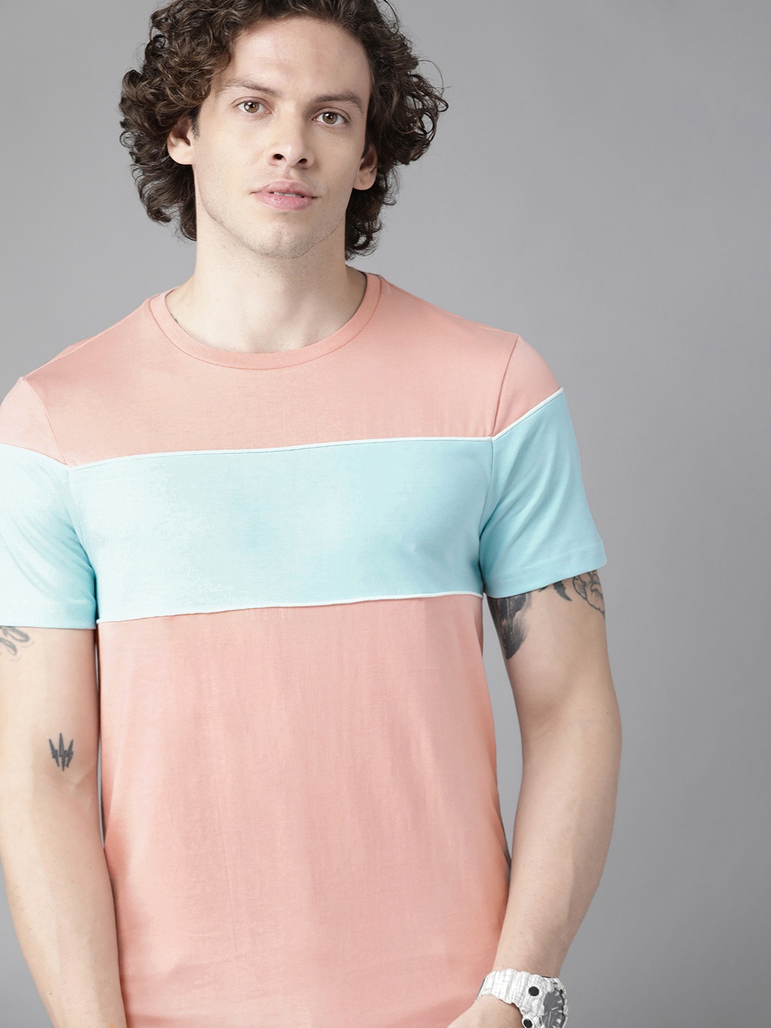 

Roadster Men Dusty Pink & Blue Colourblocked Pure Cotton T-shirt, Rose