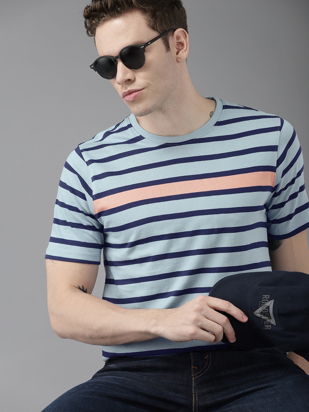 

Roadster Men Blue Pure Cotton Striped T-shirt