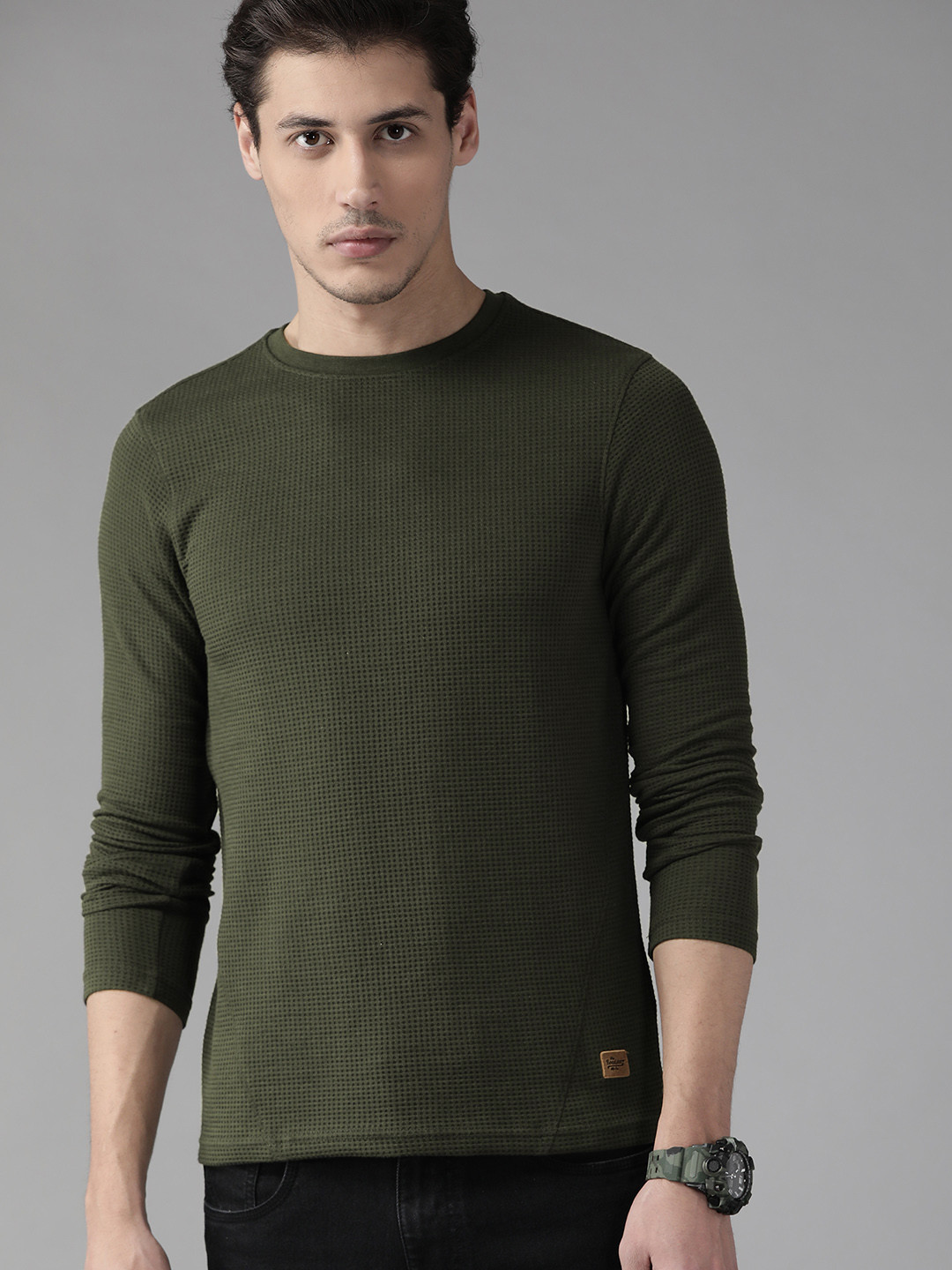 

The Roadster Lifestyle Co Men Olive Green Waffle Texture T-shirt