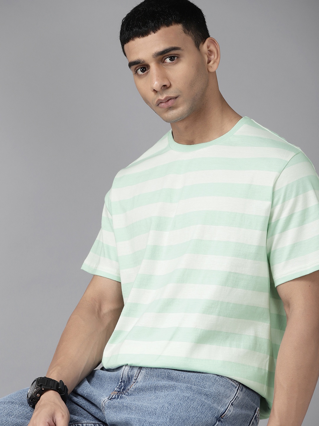 

Roadster Men White & Green Striped Pure Cotton T-shirt