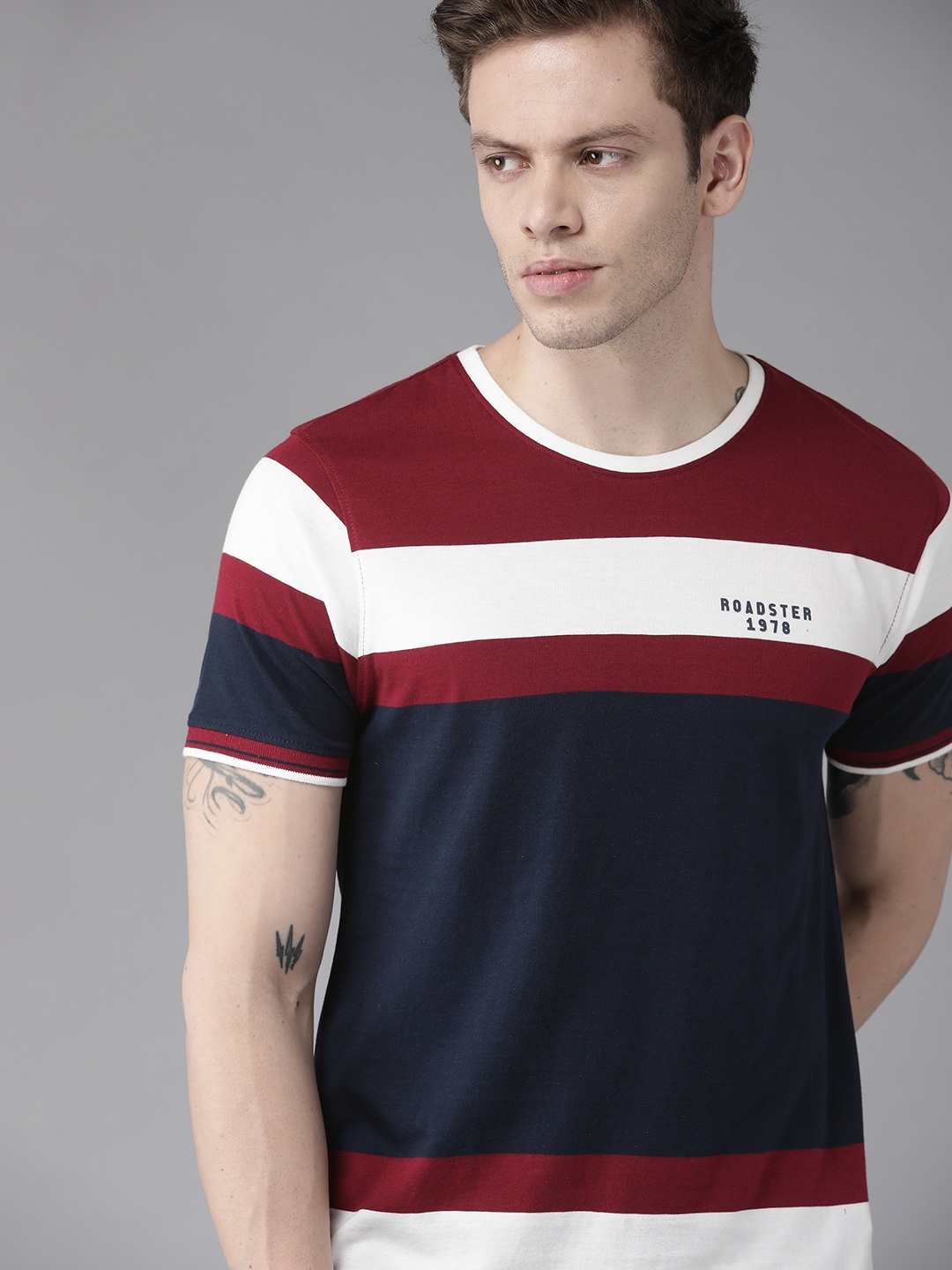 

Roadster Men Navy Blue & Maroon Striped Pure Cotton T-shirt