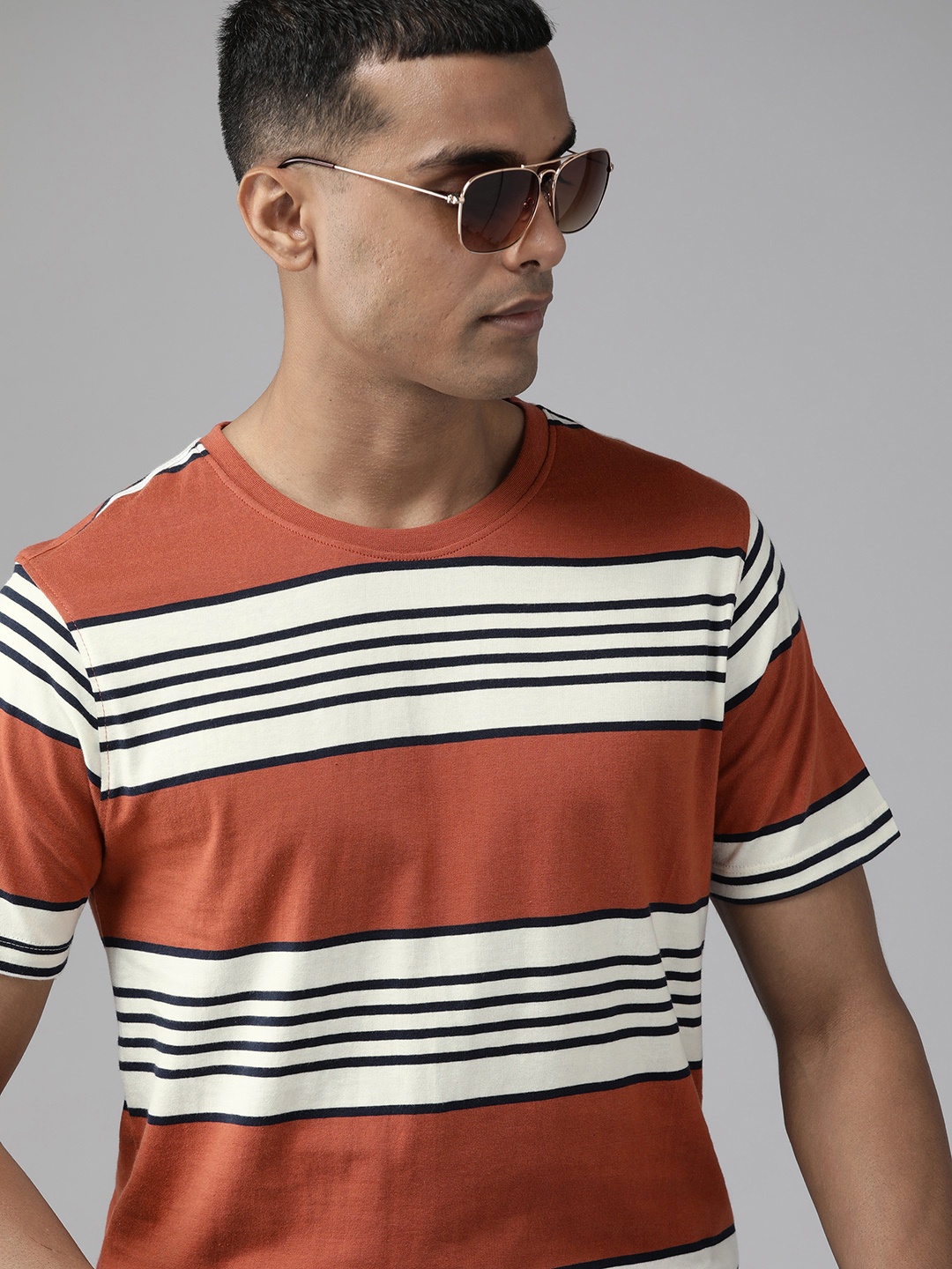 

Roadster Men Rust Brown & White Striped Pure Cotton T-shirt