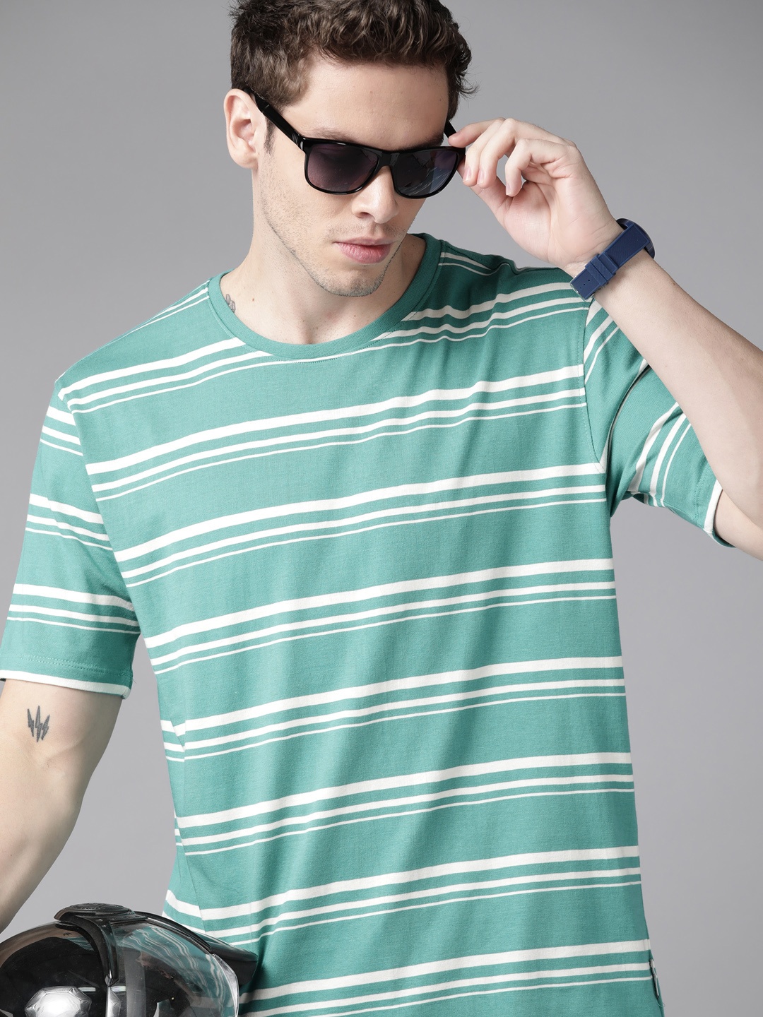 

Roadster Men Blue & White Striped Pure Cotton T-shirt