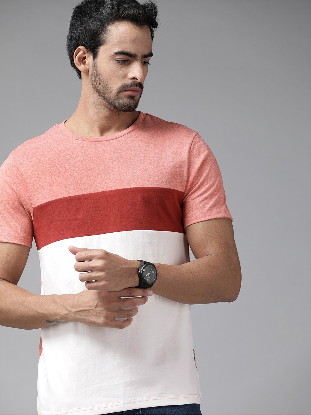 

Roadster Men Coral Red & White Colourblocked Pure Cotton T-shirt