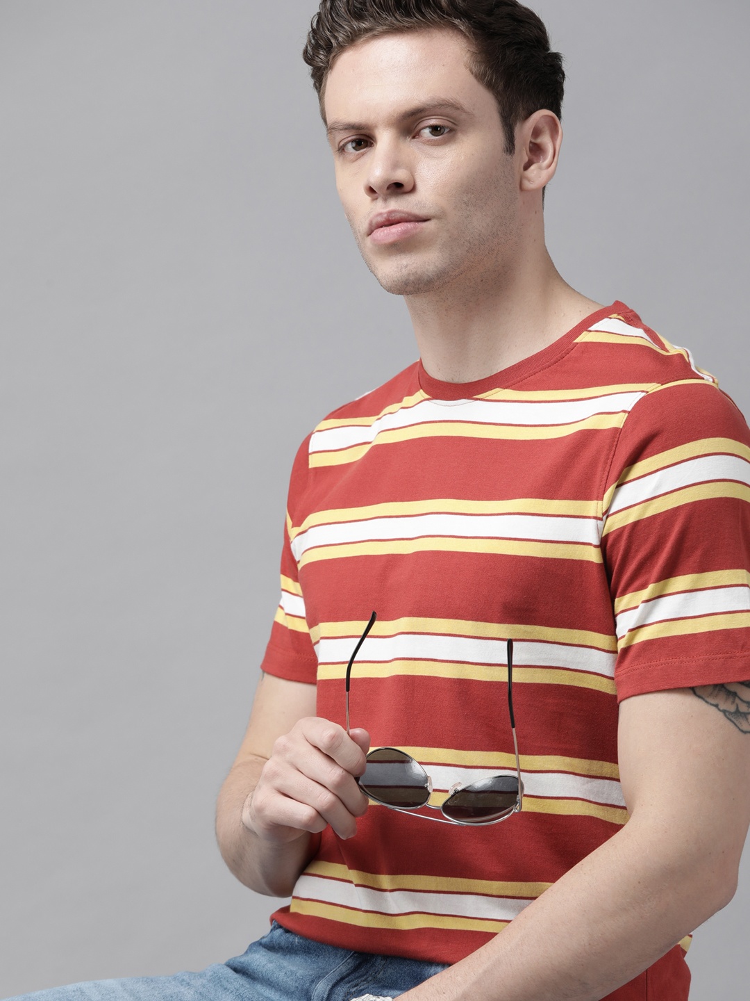 

Roadster Men Rust Red & Mustard Yellow Striped Pure Cotton T-shirt
