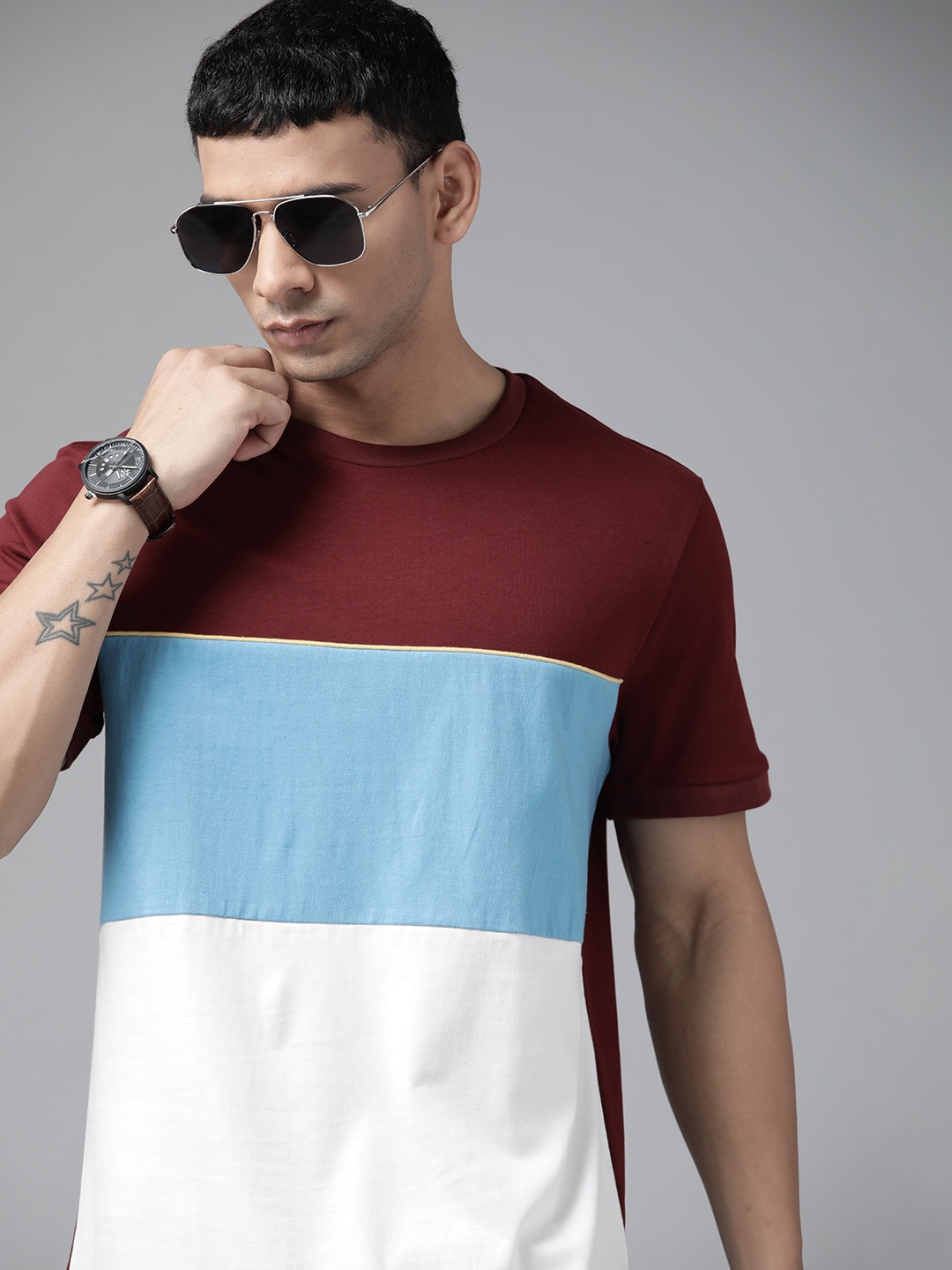 

Roadster Men Maroon & Blue Colourblocked Pure Cotton T-shirt