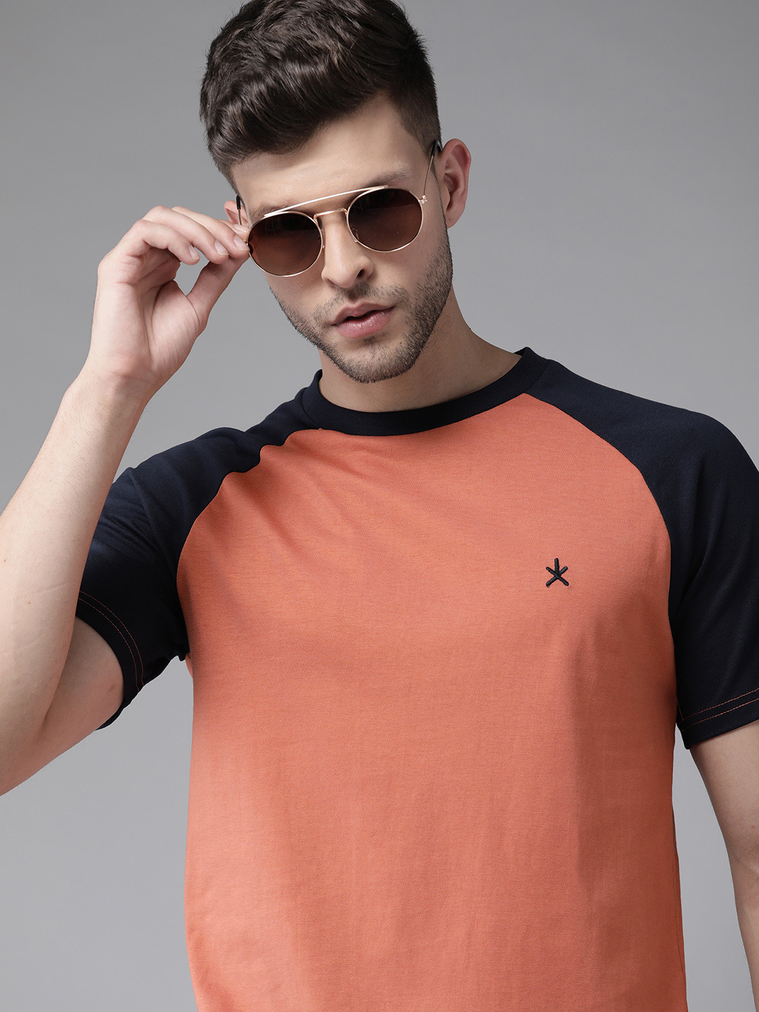 

Roadster Men Rust Red Pure Cotton Solid T-shirt