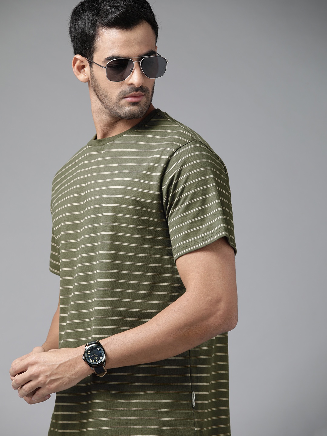 

Roadster Men Olive Green & Beige Striped Pure Cotton T-shirt