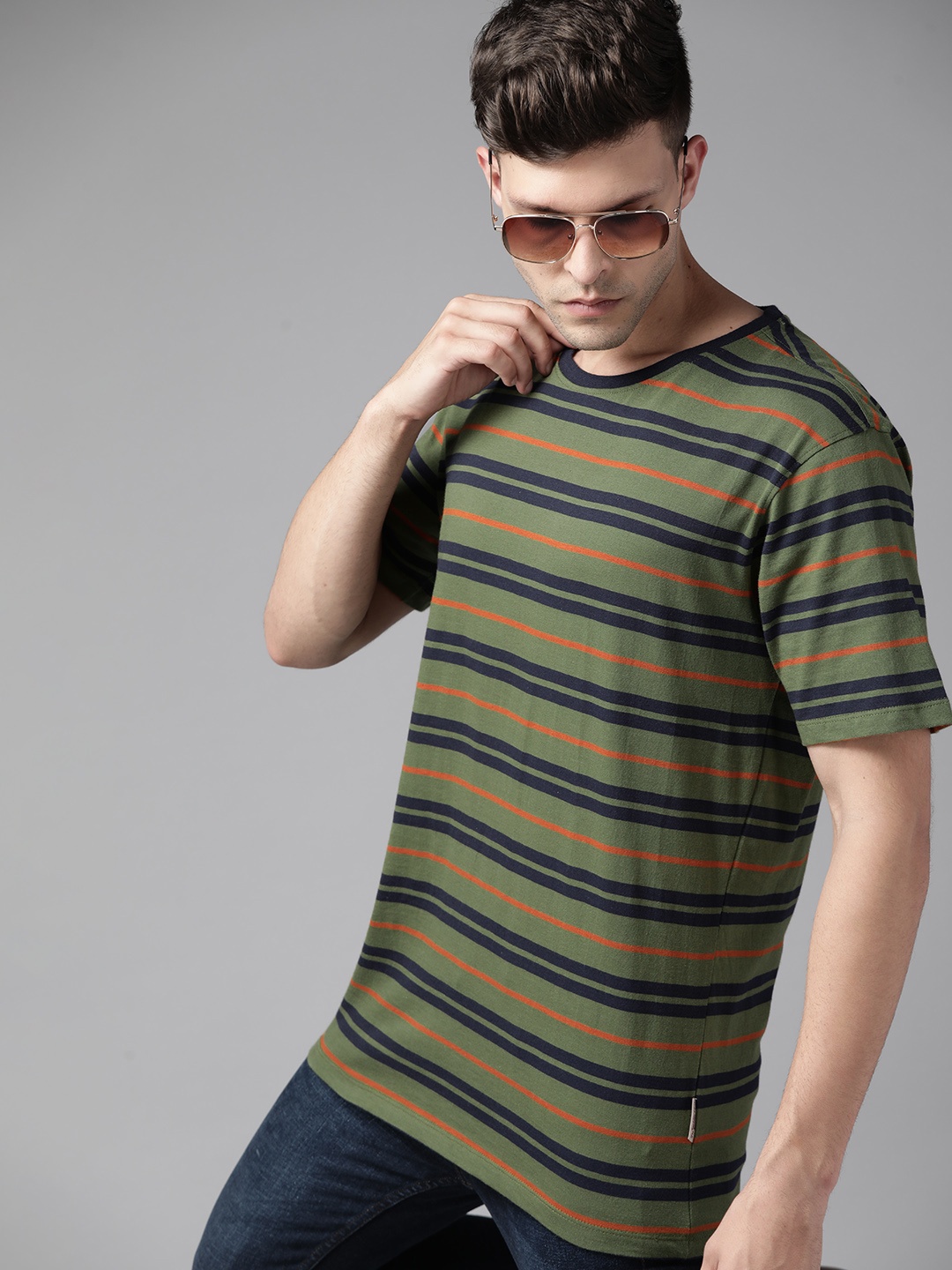 

The Roadster Lifestyle Co. Men Olive Green & Navy Blue Striped Pure Cotton T-shirt