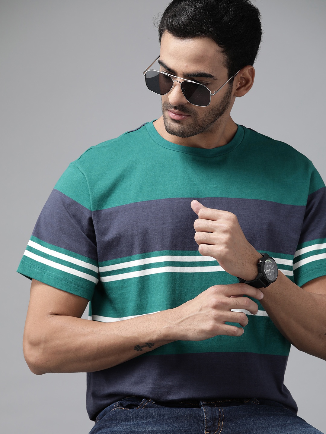 

Roadster Men Green & Navy Blue Colourblock Striped Pure Cotton T-shirt