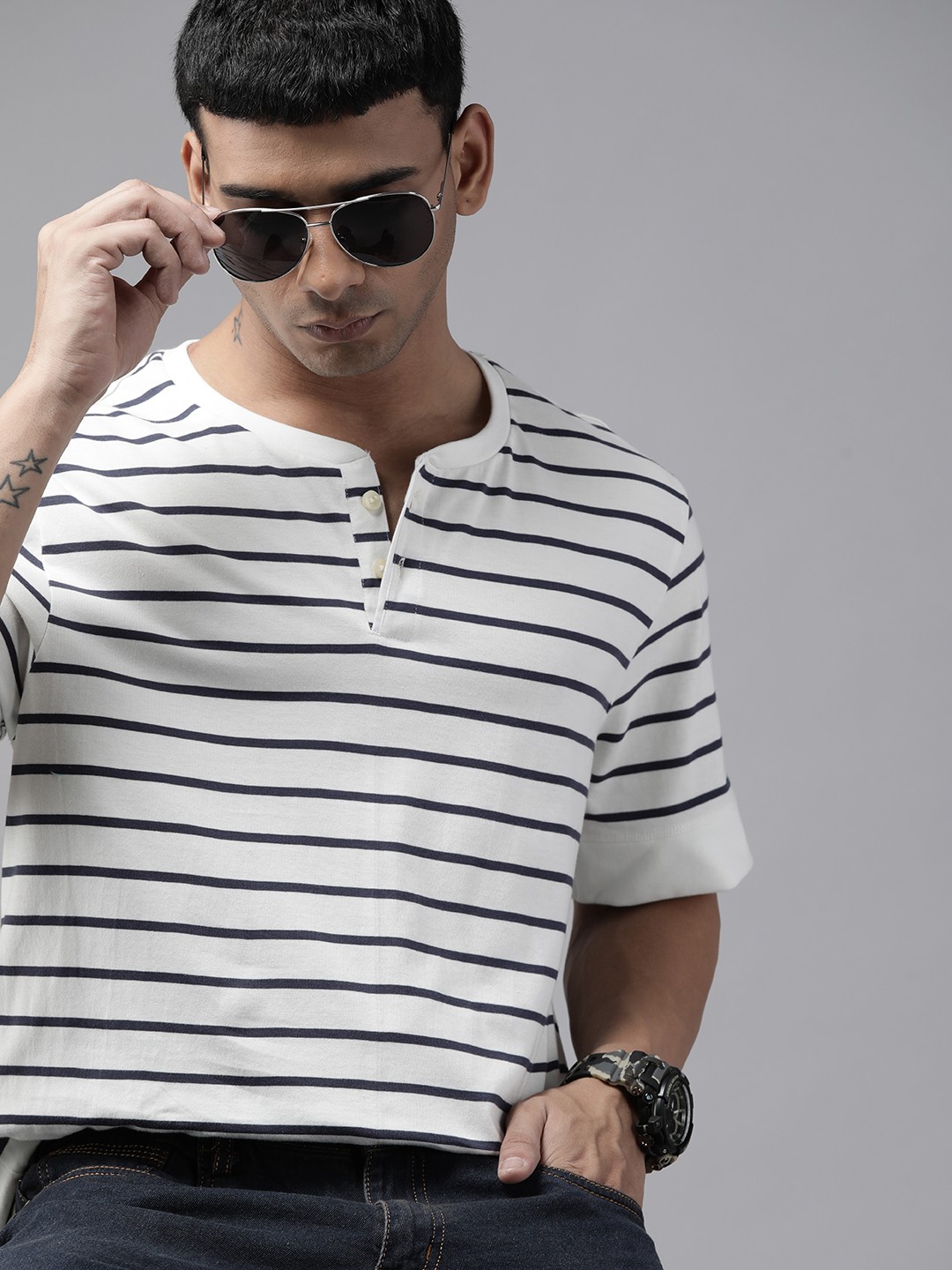 

Roadster Men White & Black Striped Henley Neck T-shirt