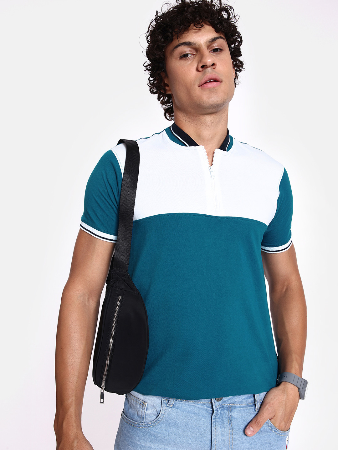 

The Roadster Lifestyle Co. Men Teal Blue & Snow White Colourblocked Pure Cotton T-shirt