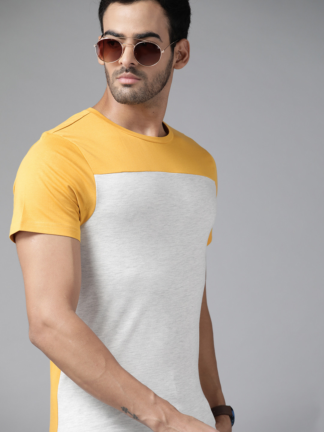 

Roadster Men Mustard Yellow & Grey Melange Colourblocked Pure Cotton T-shirt