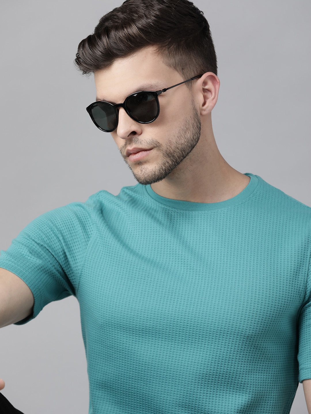 

Roadster Men Green Waffle Texture T-shirt, Sea green