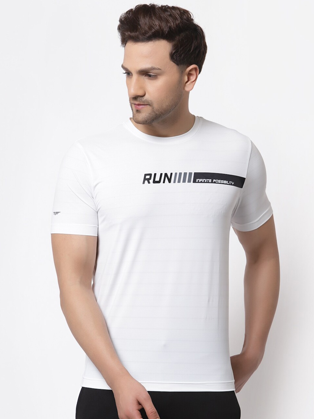 

Red Tape Men White Typography Printed Training or Gym T-shirt