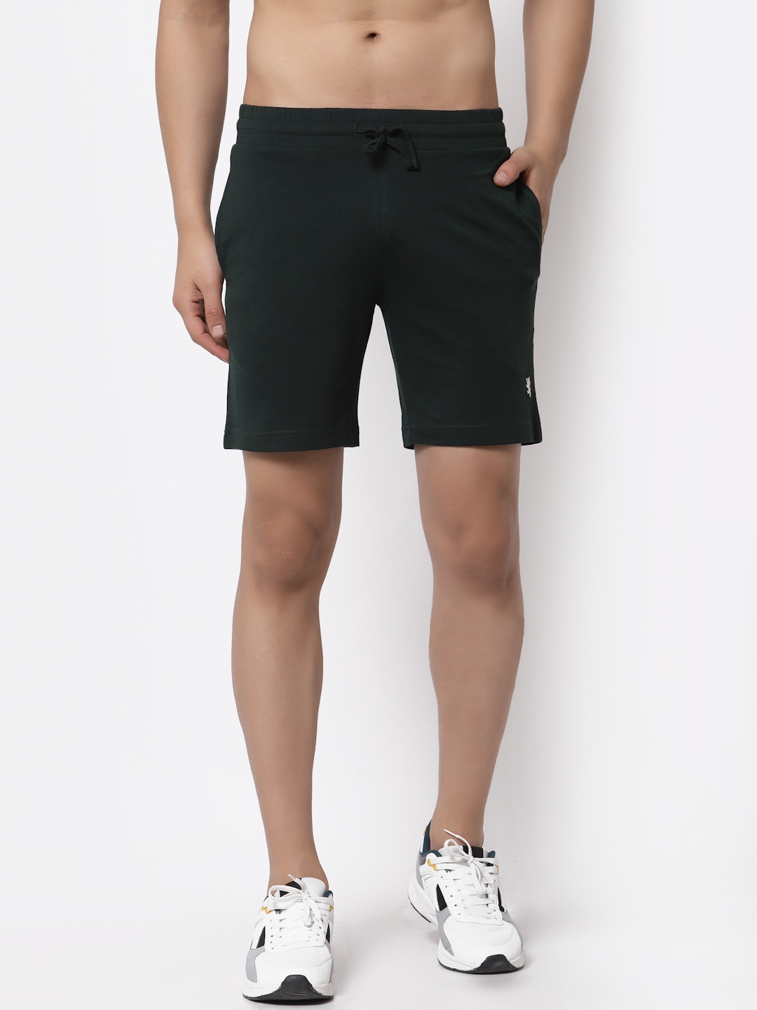 

Red Tape Men Green Regular Fit Outdoor Sports Cotton Shorts