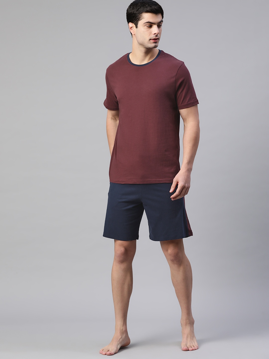 

Marks & Spencer Men Maroon & Navy Blue Solid Pure Cotton Shorts Set