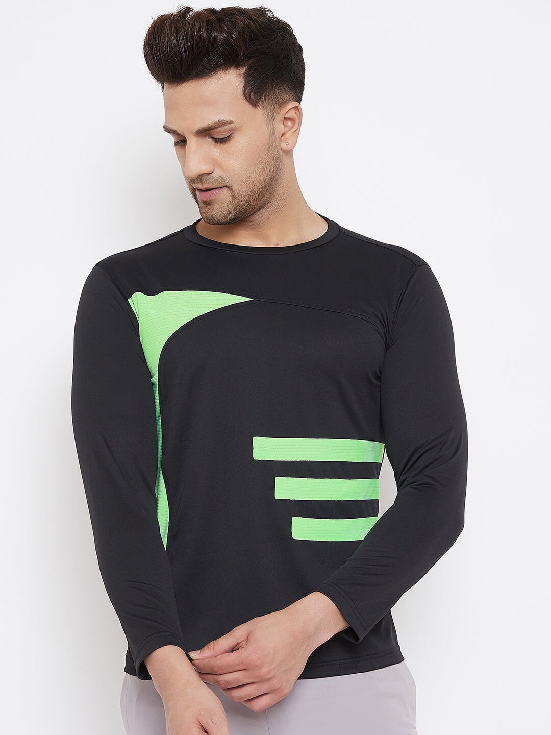 

JUMP USA Men Black & Green Colourblocked Cotton Active Wear T-shirt