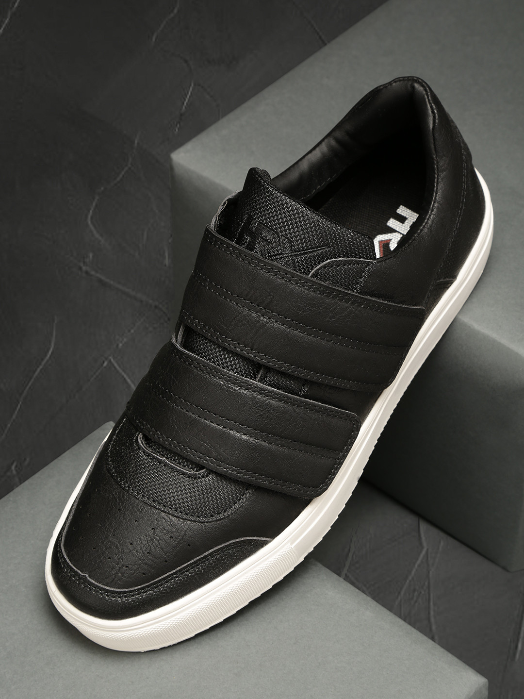 

HRX by Hrithik Roshan Men Black Board Life Sneakers