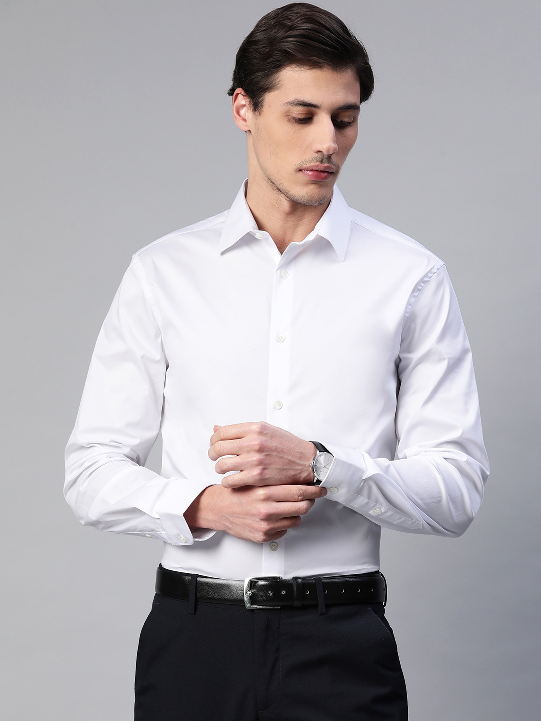 

Marks & Spencer Men White Solid Slim Fit Formal Shirt