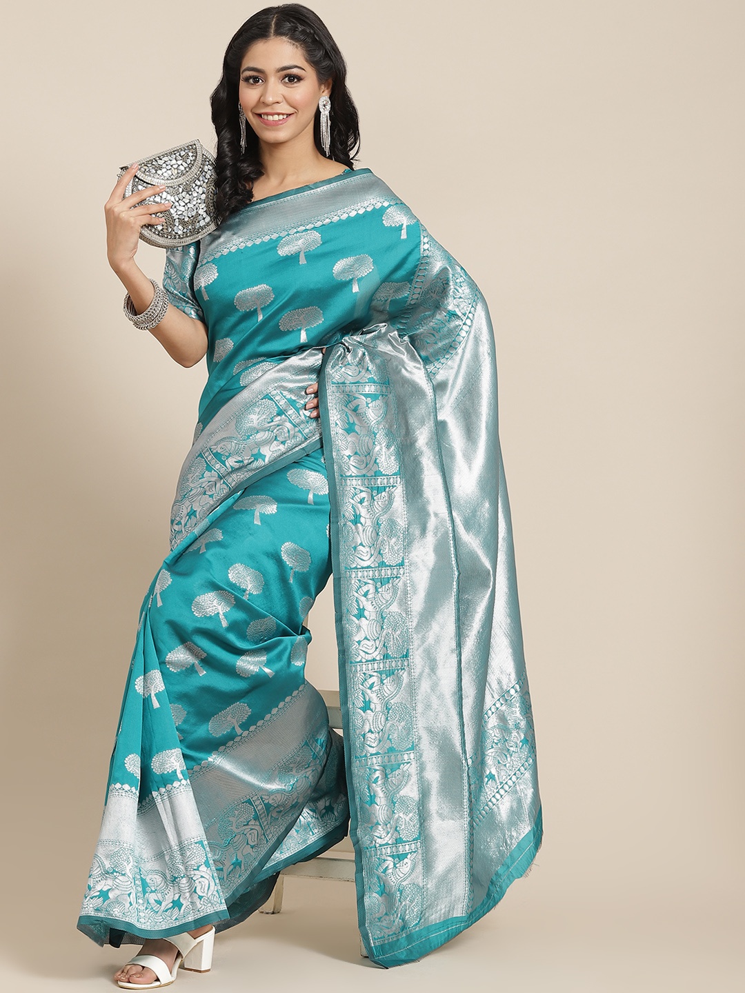 

RAJGRANTH Green & Silver Zari Woven Design Silk Cotton Banarasi Saree