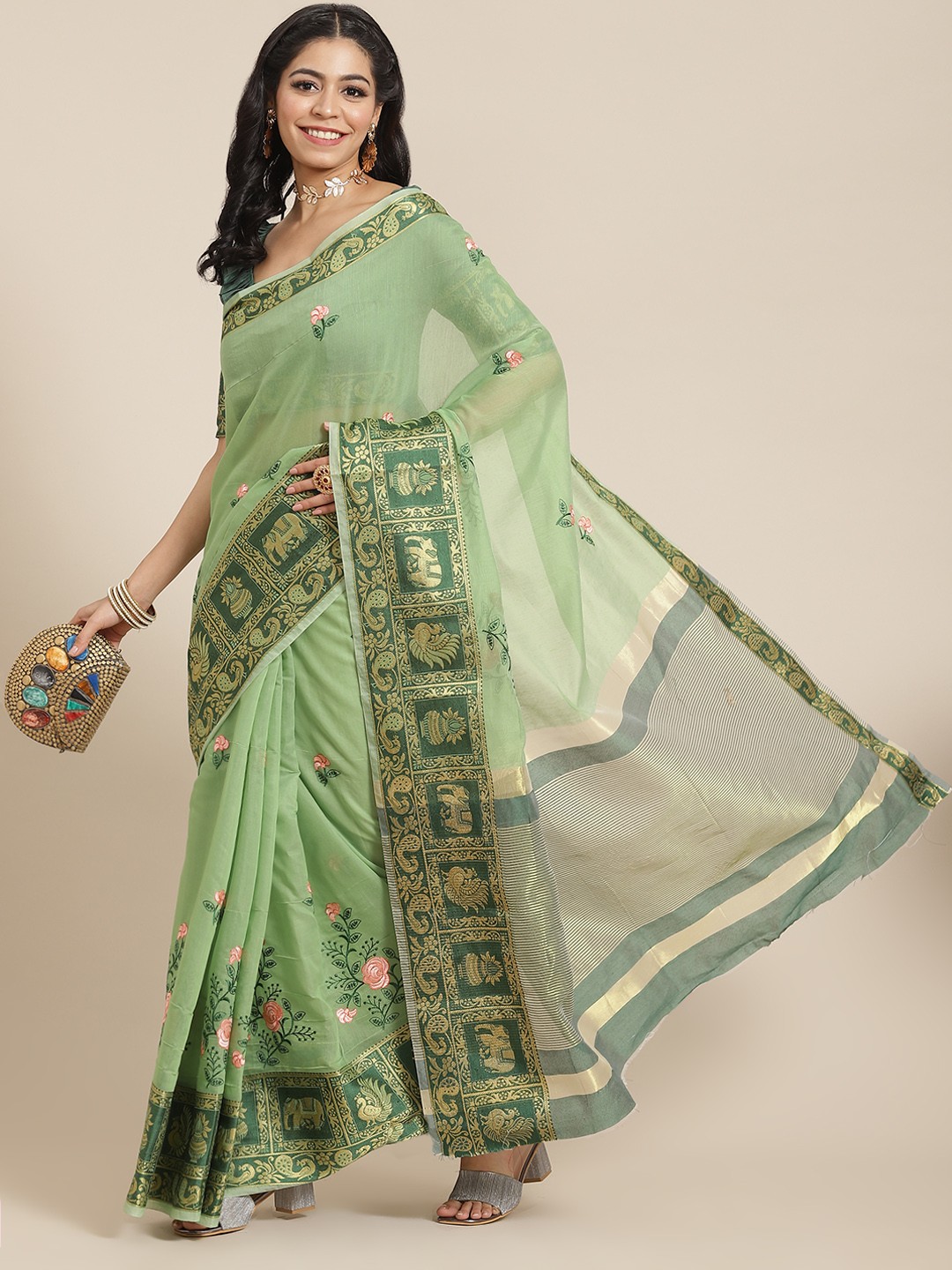 

RAJGRANTH Green & Pink Floral Embroidered Saree